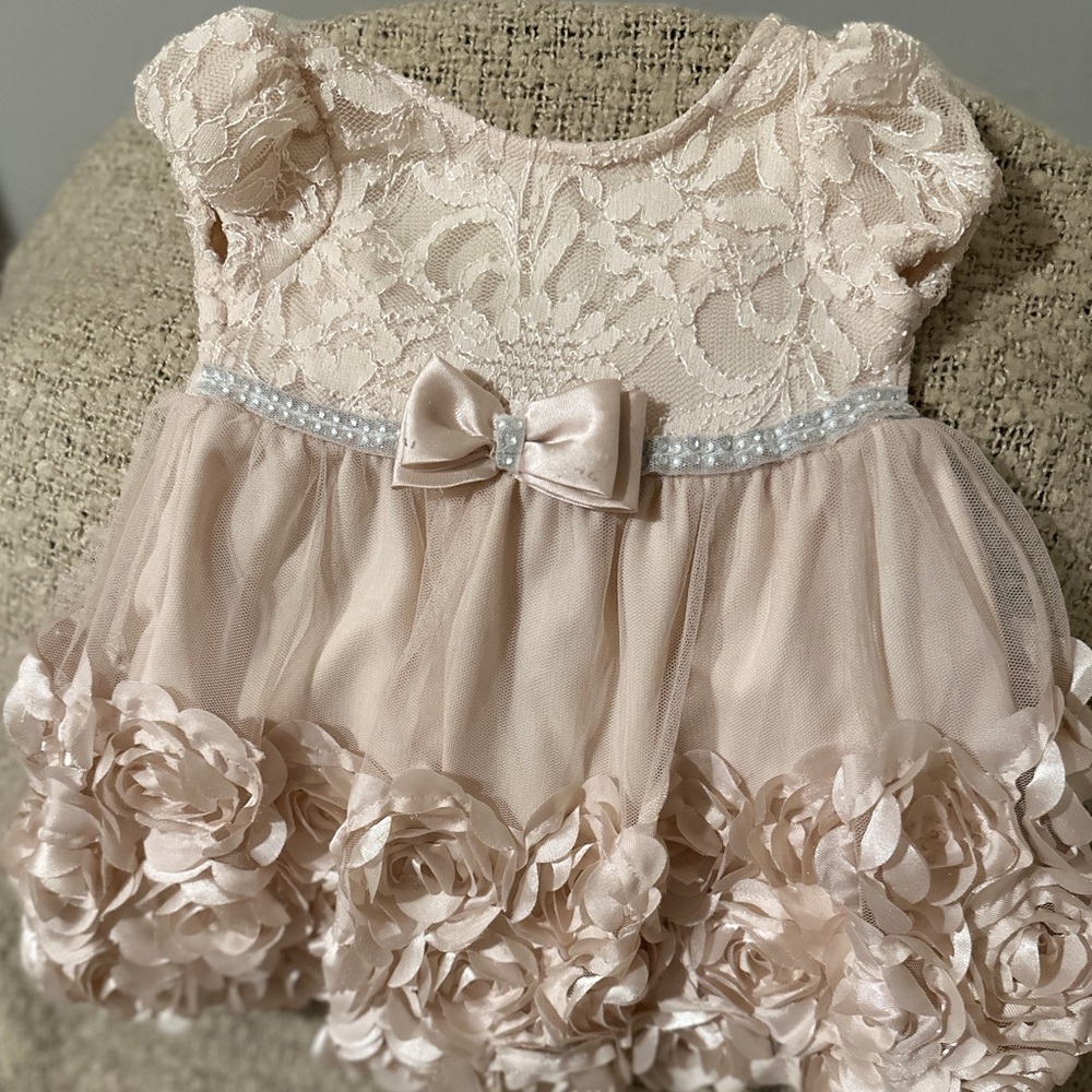 Elegant Lace and Tulle Kids Dress in Cream